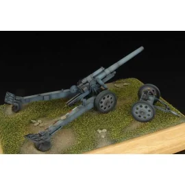 sFH.18 German howitzer Model kit