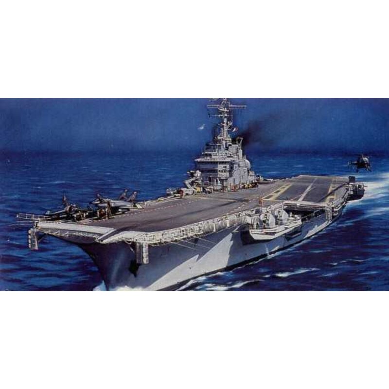 Aircraft carrier Clemenceau 1/400 Ship model kit