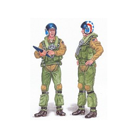 2 standing crew figures for Grumman F-14A Tomcat (designed to be used with Tamiya kits) 