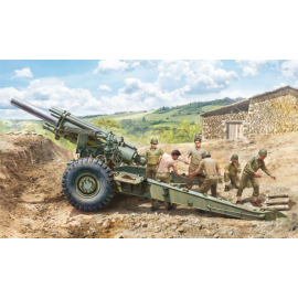 US M1 Howitzer with servants Model kit