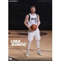NBA Collection Real Masterpiece Luka Doncic 30 cm Action Figure