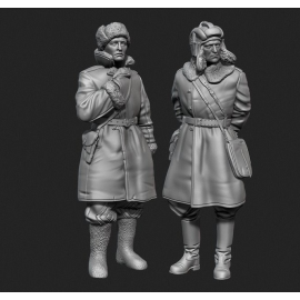 SOVIET TANK OFFICER IN SHEEPSKIN COAT SET Figure