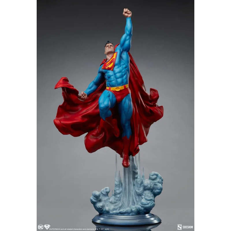 DC Comics Premium Format Superman Statue 84 cm