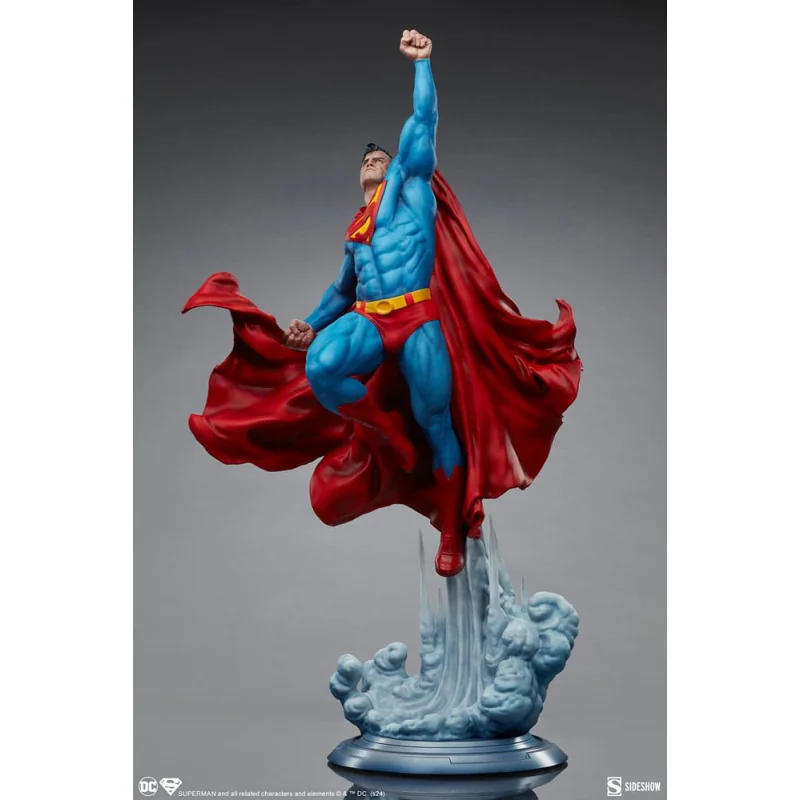 DC Comics Premium Format Superman Statue 84 cm