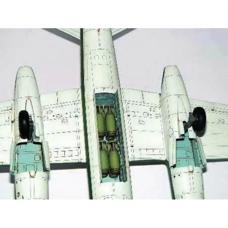 TRUMPETER SCALE MODELS -1604 - Aircraft model 