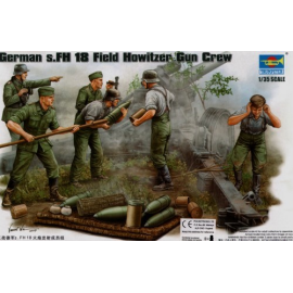 German WWII s.FH Field Howitzer Gun Crew. ammunition supply team x 4 figures and ammunition etc 