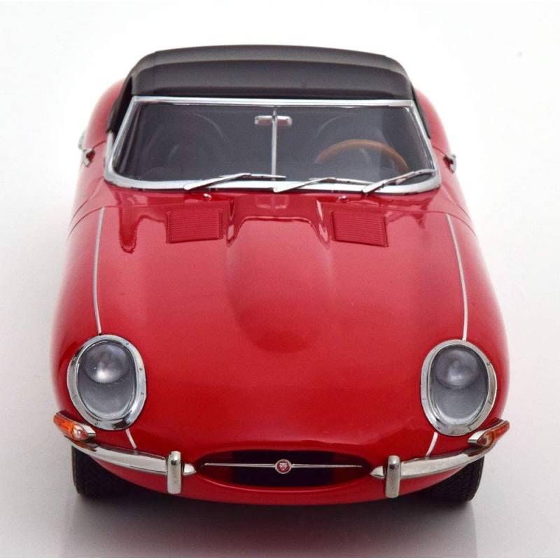 JAGUAR E Type Cabriolet closed red