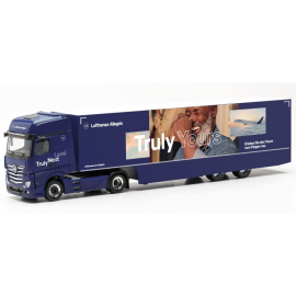 MERCEDES BENZ Actros 4x2 with 2 axle Lufthansa trailer Die-cast 