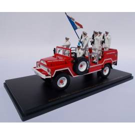 ACMAT firefighter BMPM flag carrier Marins Pompiers de Marseille with figurines limited to 350 copies Die-cast fire engine 