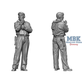 WW2 US Navy Pilot (on deck) 1:32 Figure 