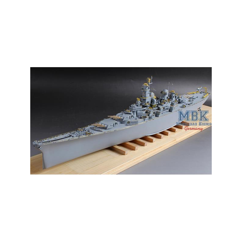 U.S. Navy Battleship BB-63 USS MISSOURI-Deluxe Kit Ship model kit