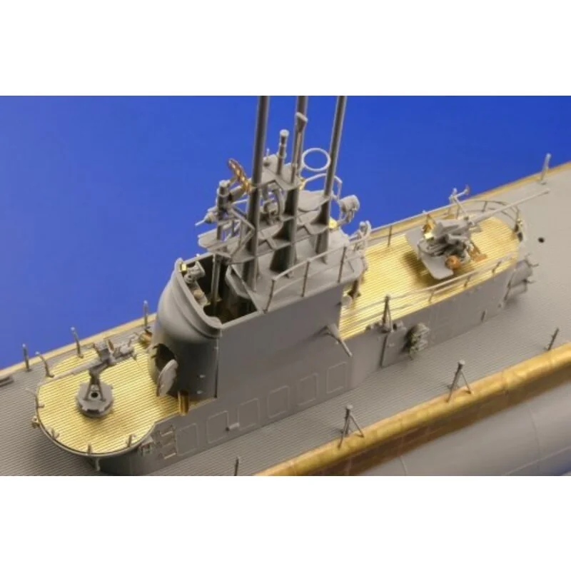 Gato class submarine (designed to be assembled with model kits from Revell)