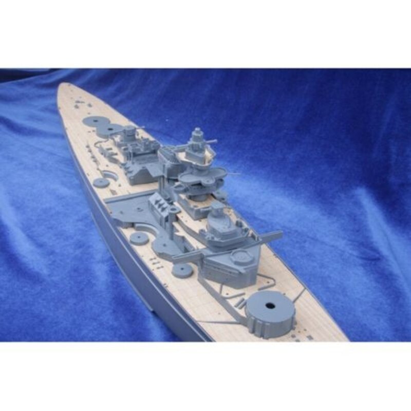 TIRPITZ WOODEN DECK (designed to be used with Academy kits) 