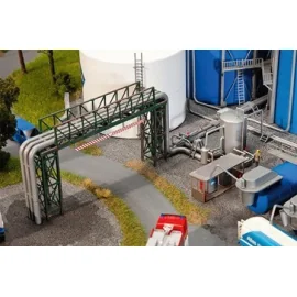 Pipeline and filling plant