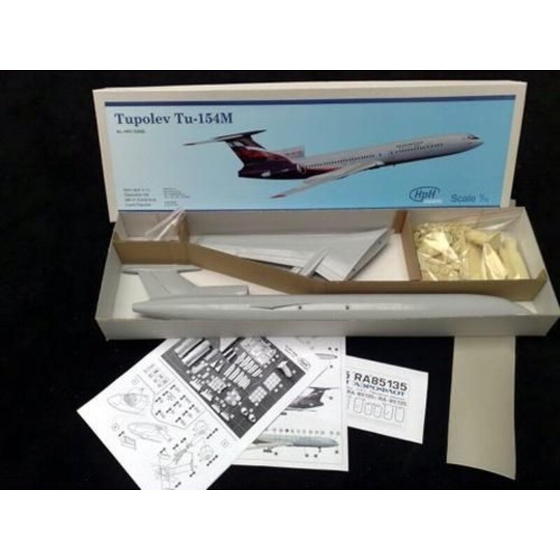 Tupolev Tu-154 Decals Aeroflot (one piece fuselage and wings with resin engines, vacform windows etc) Model kit