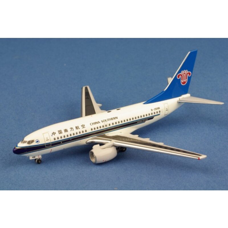 China Southern Boeing 737-700 B2698