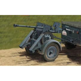 2.8cm sPzB41 on larger steel-wheeled carriage with trailer